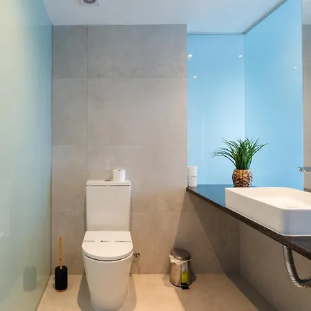 Zula House - Stunning Spectacular Location בית נופש