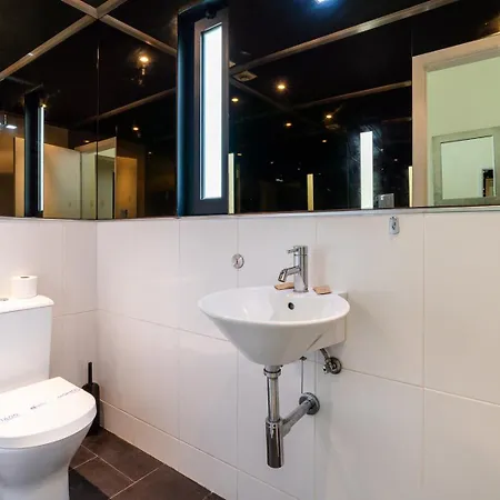 Zula House - Stunning Spectacular Location *