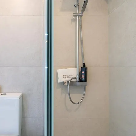 Zula House - Stunning Spectacular Location בית נופש