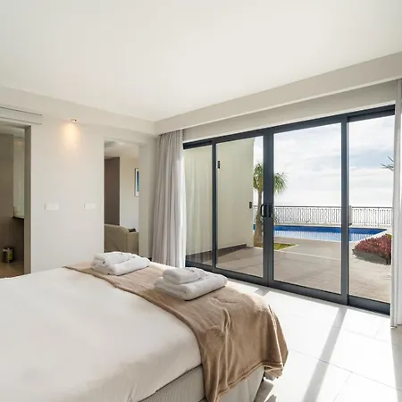 Zula House - Stunning Spectacular Location קאניקו