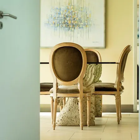 Zula House - Stunning Spectacular Location בית נופש *