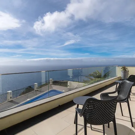 Zula House - Stunning Spectacular Location * Caniço