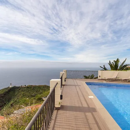 Zula House - Stunning Spectacular Location