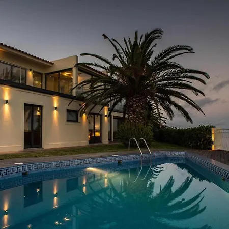 Zula House - Stunning Spectacular Location Canico (Madeira)