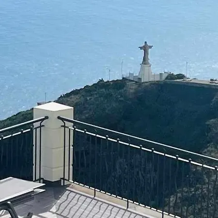 Zula House - Stunning Spectacular Location Canico (Madeira)