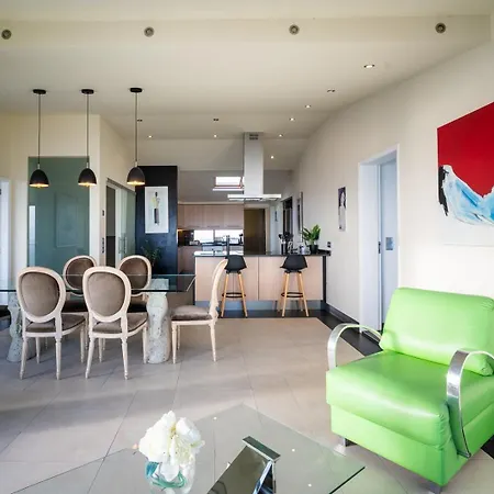 Σπίτι διακοπών Zula House - Stunning Spectacular Location Caniço