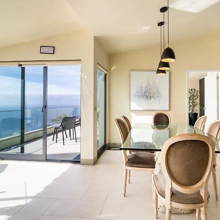 Zula House - Stunning Spectacular Location