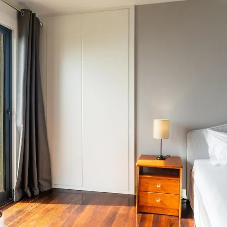 Zula House - Stunning Spectacular Location * Caniço