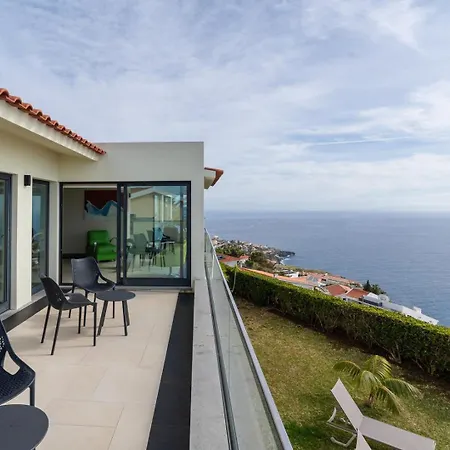 Zula House - Stunning Spectacular Location *