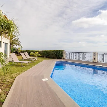 Zula House - Stunning Spectacular Location Canico (Madeira)
